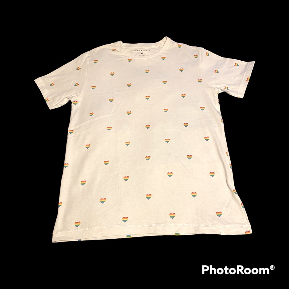 Denim & Flower by Ricky Singh Slim Fit Rainbow Pride Hearts T-Shirt (Size M)